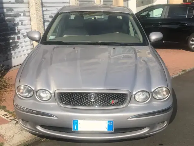 Jaguar X-Type