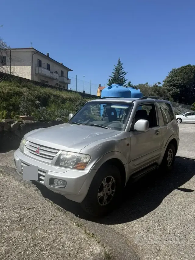 Mitsubishi Pajero (2000-2007)