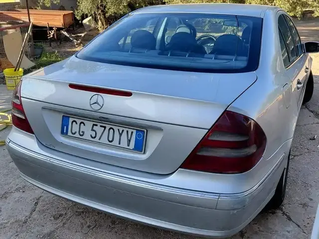 Mercedes-Benz 270