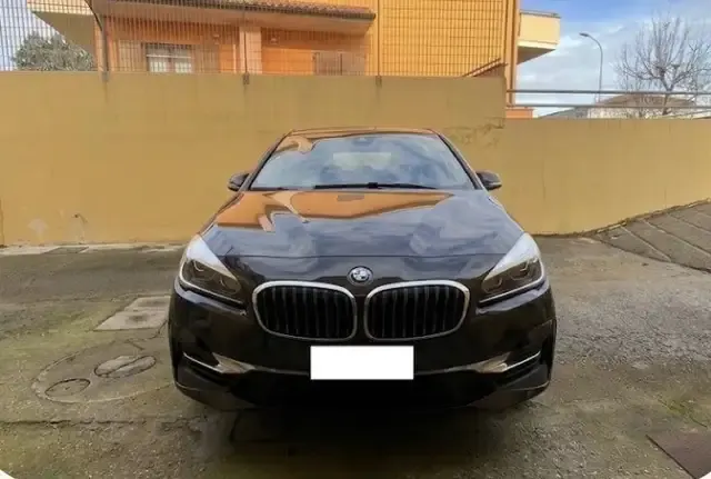 BMW 225