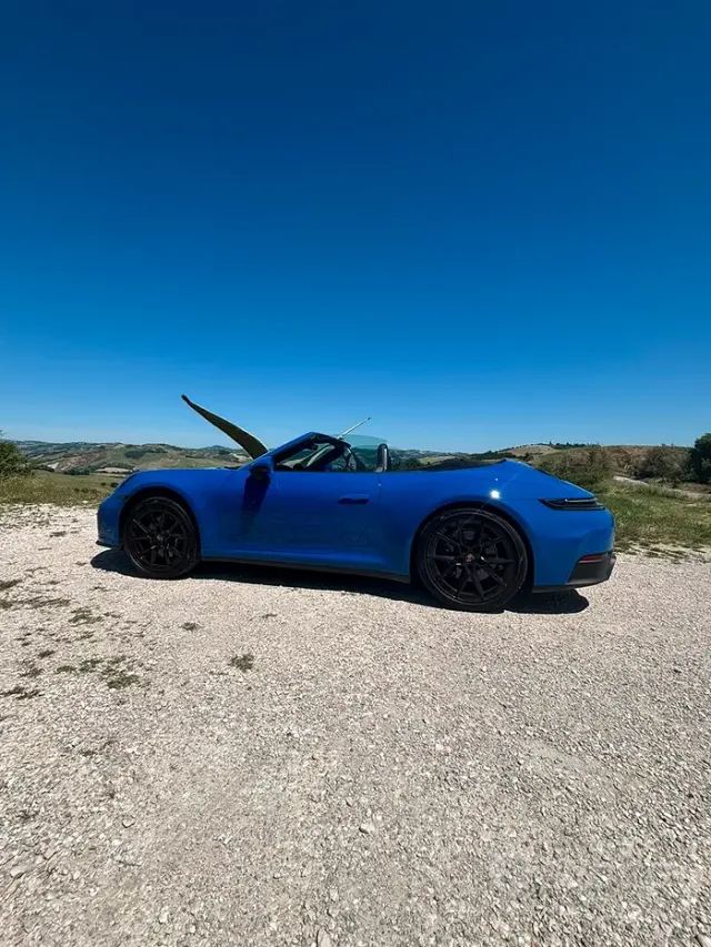 Porsche 911 (992)