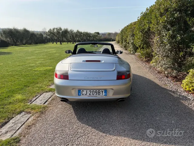 Porsche 911 (996)
