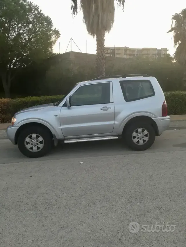 Mitsubishi Pajero (2000-2007)