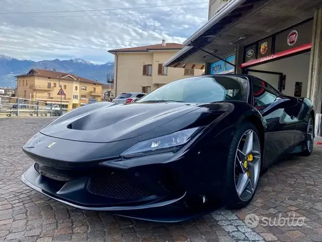 Ferrari F8