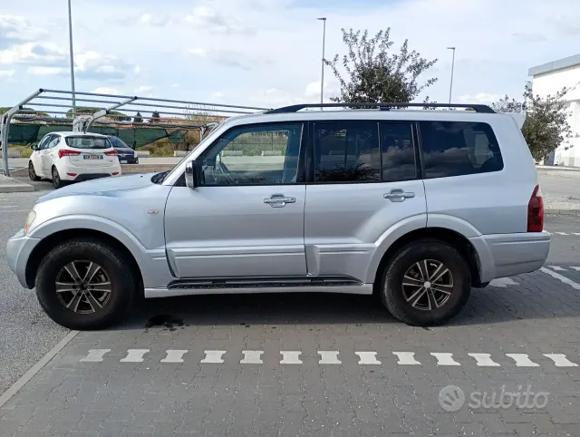 Mitsubishi Pajero (2000-2007)