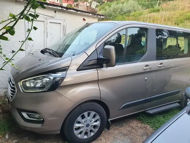 Ford Tourneo Custom
