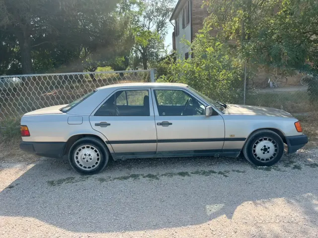 Mercedes-Benz Serie 200-320(*124)
