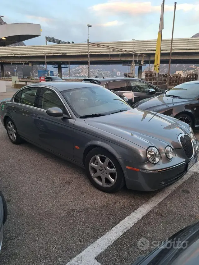 Jaguar S-Type (X204)