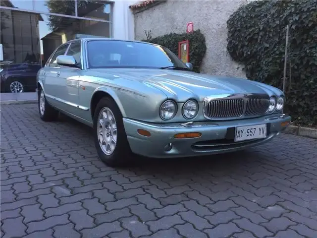 Jaguar Sovereign