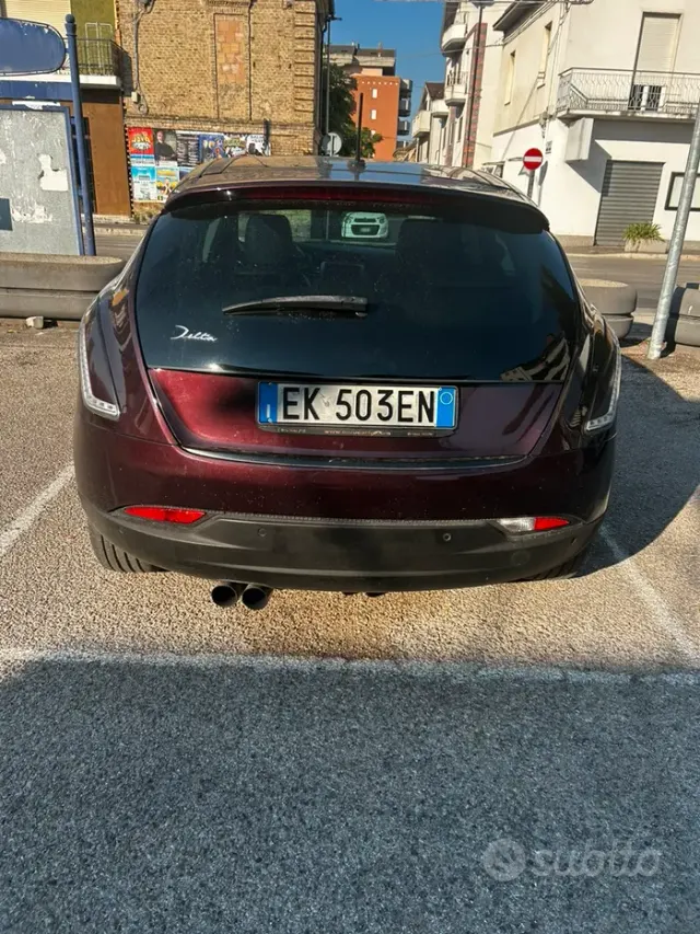 Lancia Delta (2008-2015)
