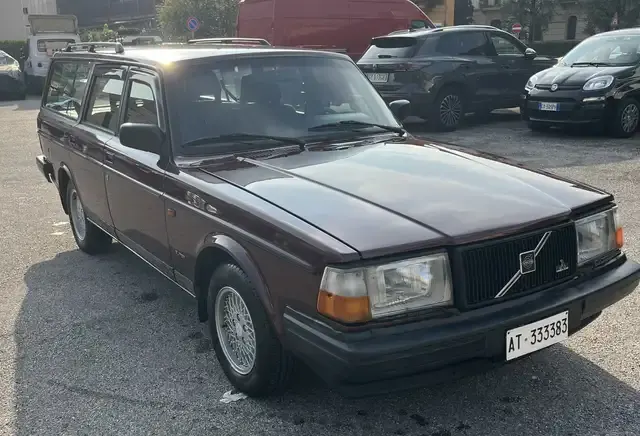Volvo 245