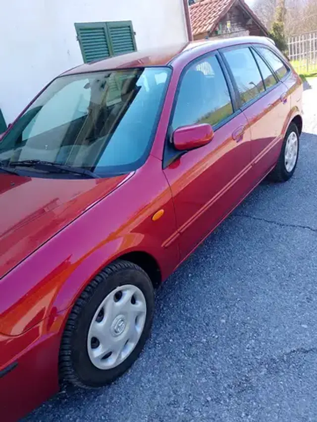 Mazda 323