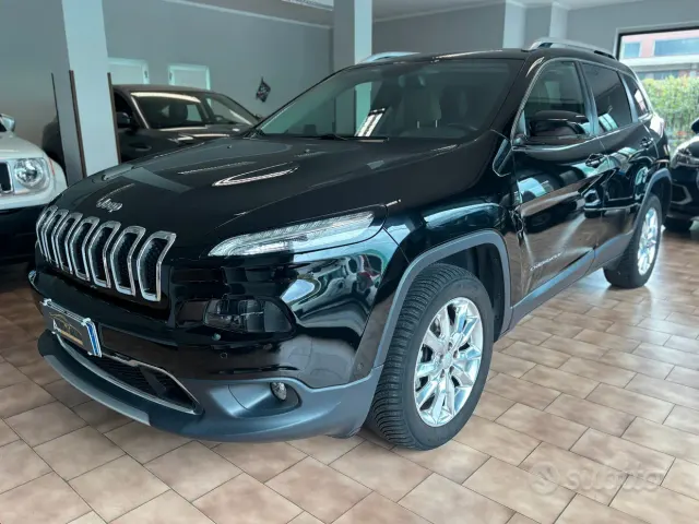 Jeep Cherokee 4ªs. 14-18
