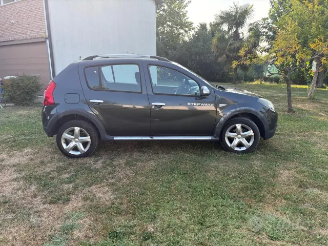 Dacia Sandero 1ª serie
