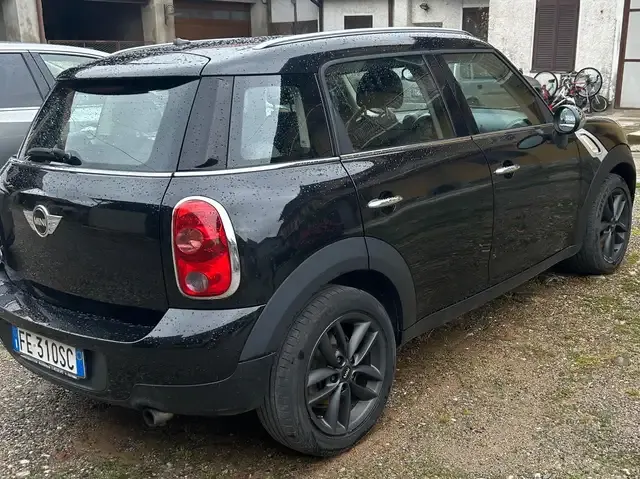 MINI One Countryman