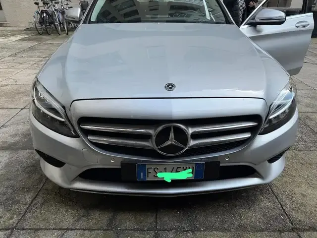 Mercedes-Benz C 220