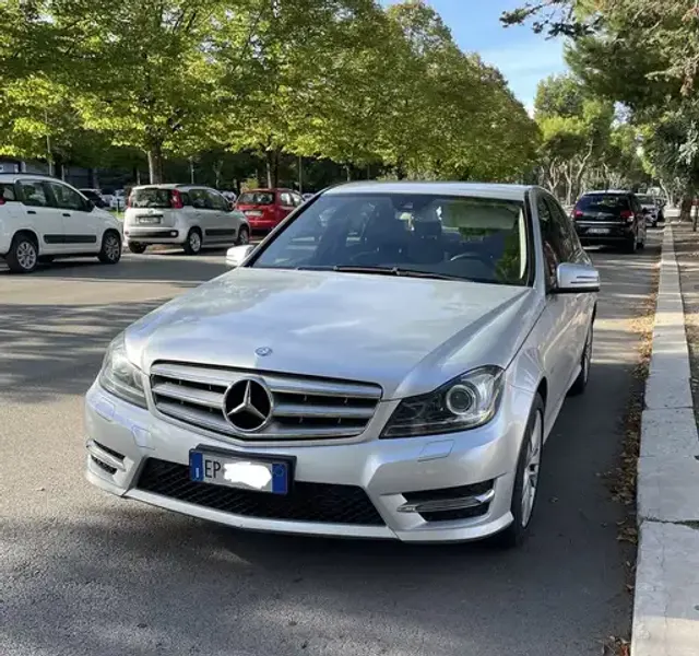 Mercedes-Benz C 220