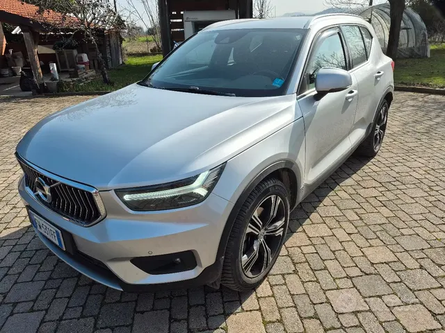 Volvo XC40 (2017-->)