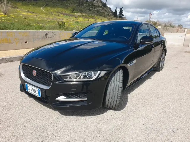Jaguar XE (X760)