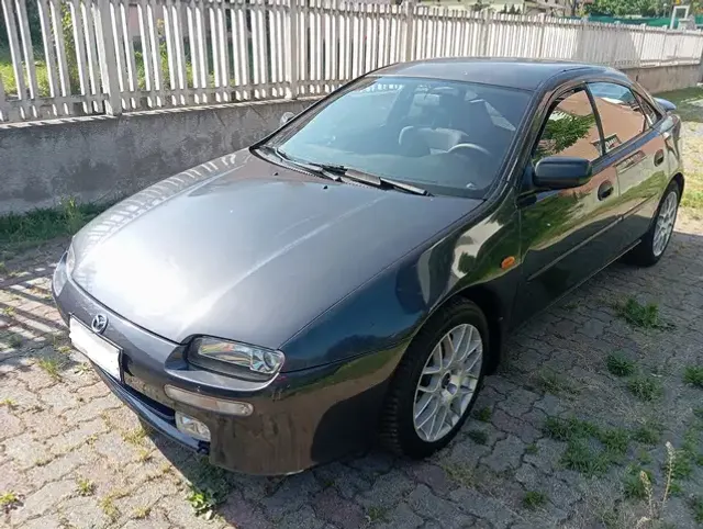 Mazda 323