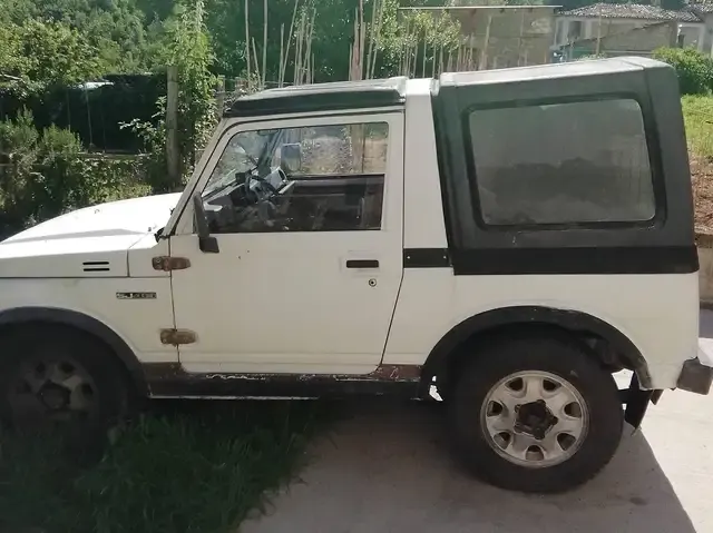Suzuki SJ 413