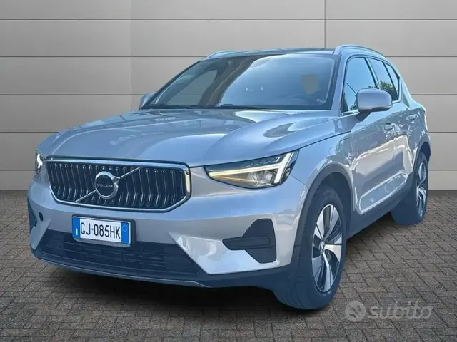 Volvo XC40 (2017-->)