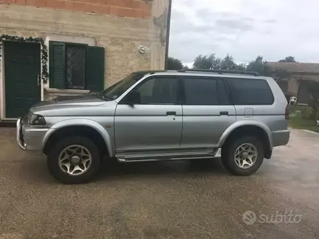 Mitsubishi Pajero (2000-2007)