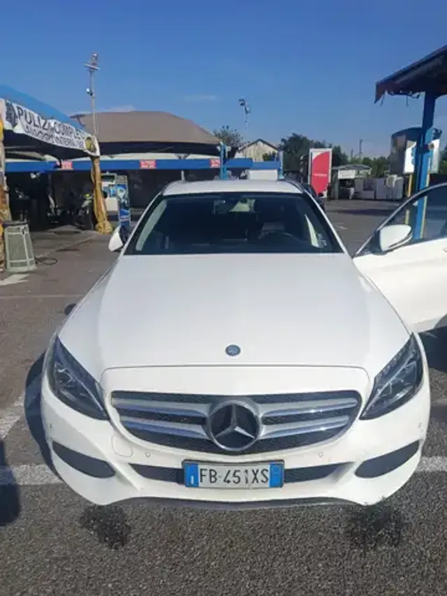 Mercedes-Benz C 220