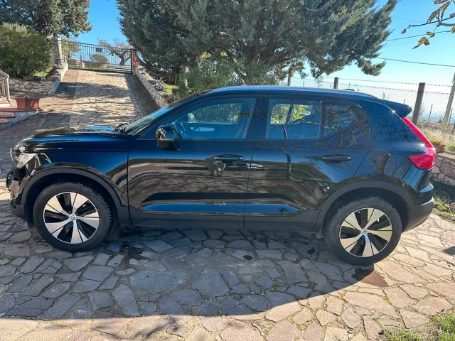 Volvo XC40 (2017-->)