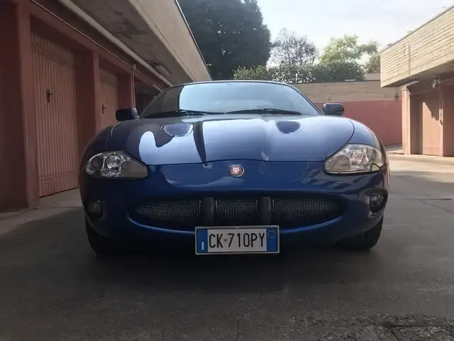 Jaguar XKR