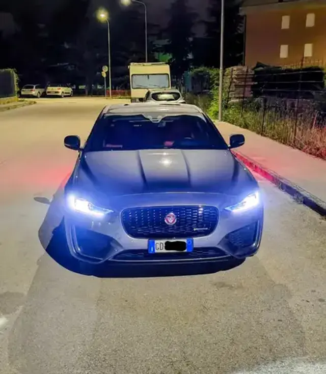 Jaguar XE