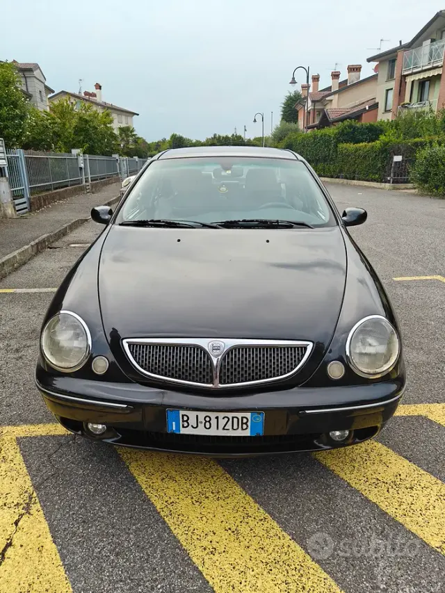 Lancia Lybra