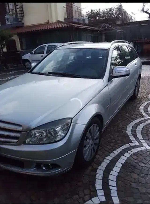 Mercedes-Benz C 220