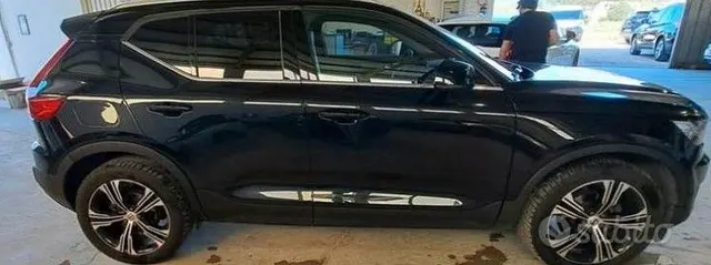 Volvo XC40 (2017-->)