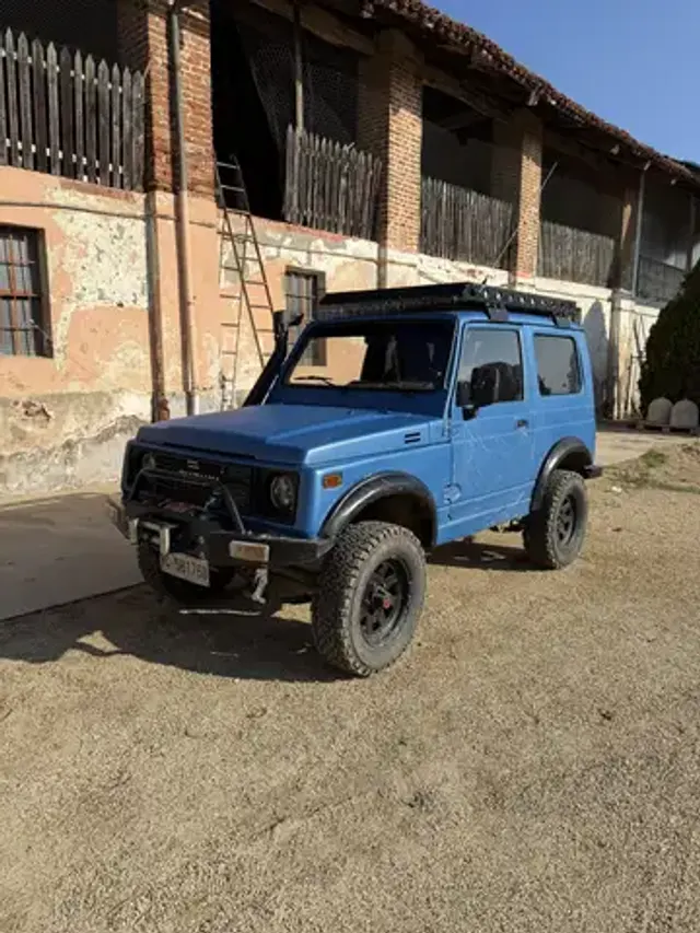Suzuki Samurai