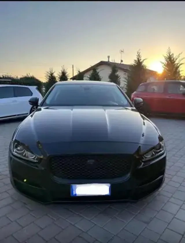 Jaguar XE