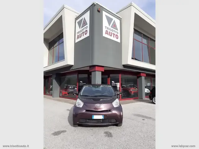 Toyota iQ
