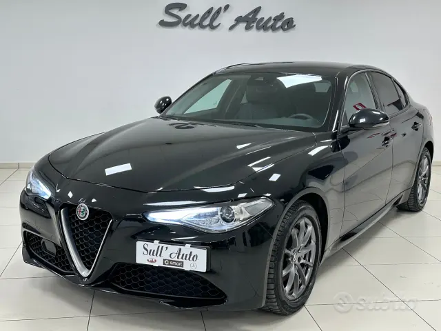 Alfa Romeo Giulia (2016)