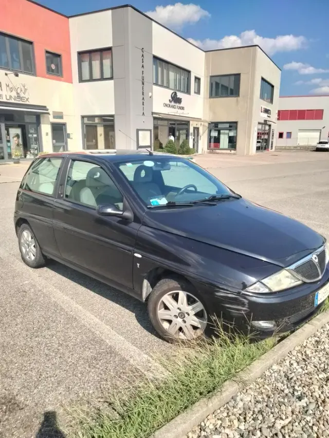 Lancia Y