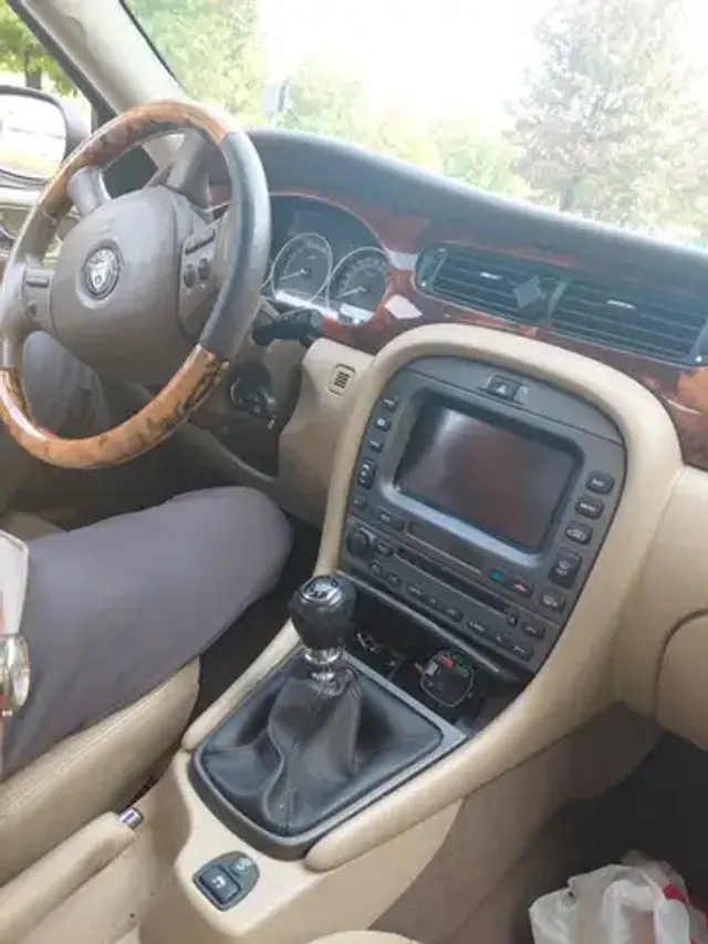 Jaguar X-Type