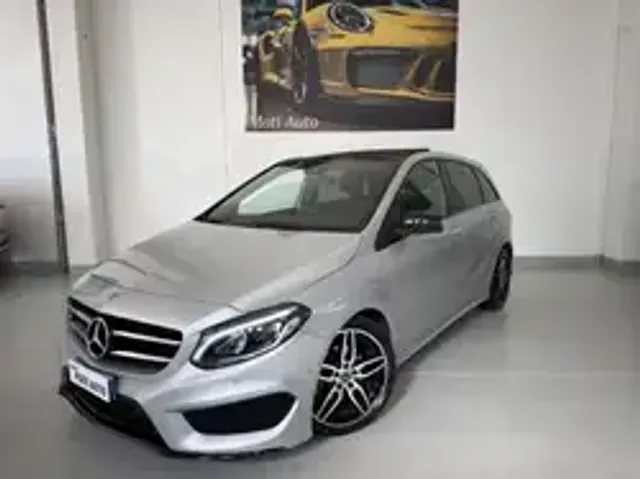 Mercedes-Benz B 200