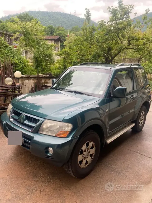 Mitsubishi Pajero (2000-2007)