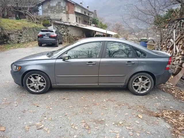 Volvo S40