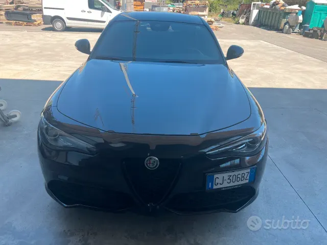 Alfa Romeo Giulia (2016)