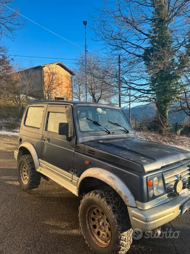 Suzuki Samurai