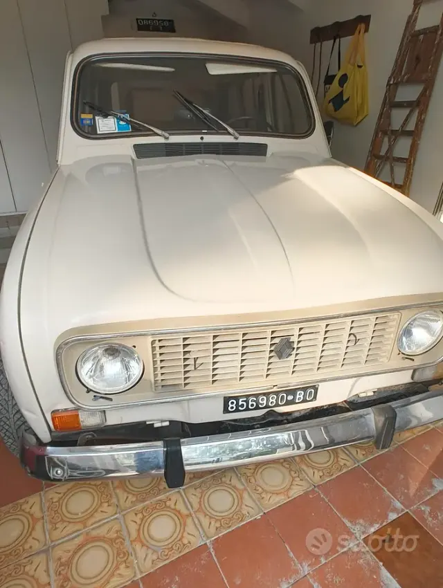 Renault 4