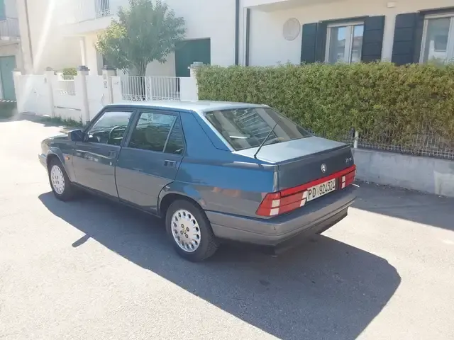 Alfa Romeo 75