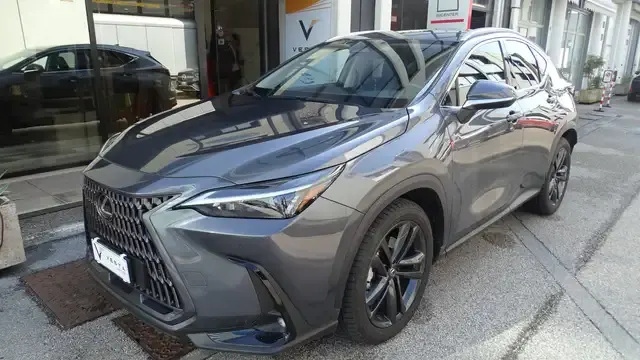 Lexus NX 450h+
