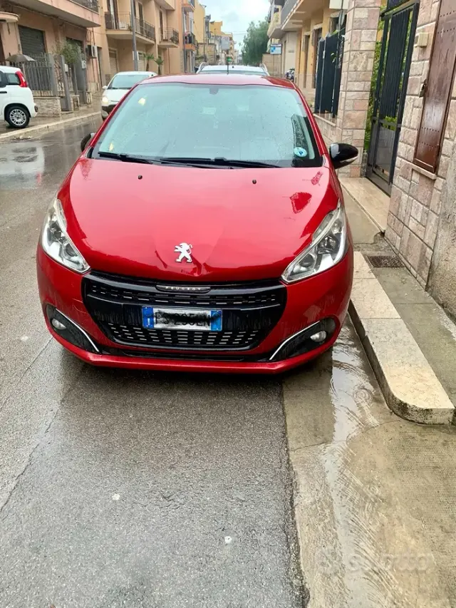 Peugeot 208 1° serie