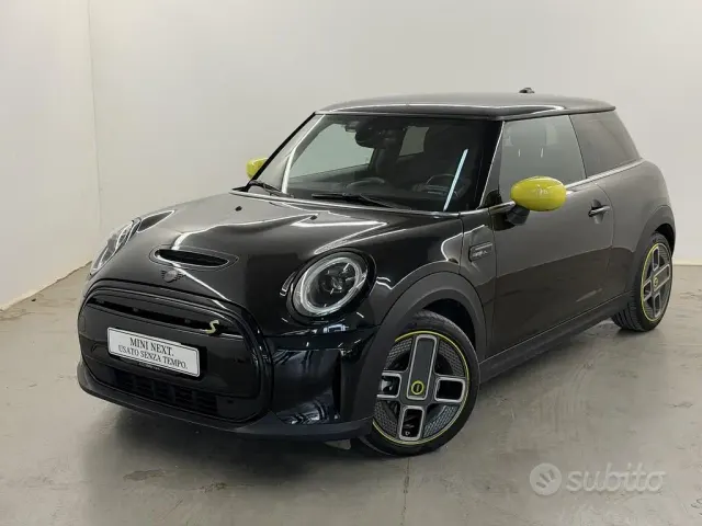 MINI Mini Cooper AE(J01)